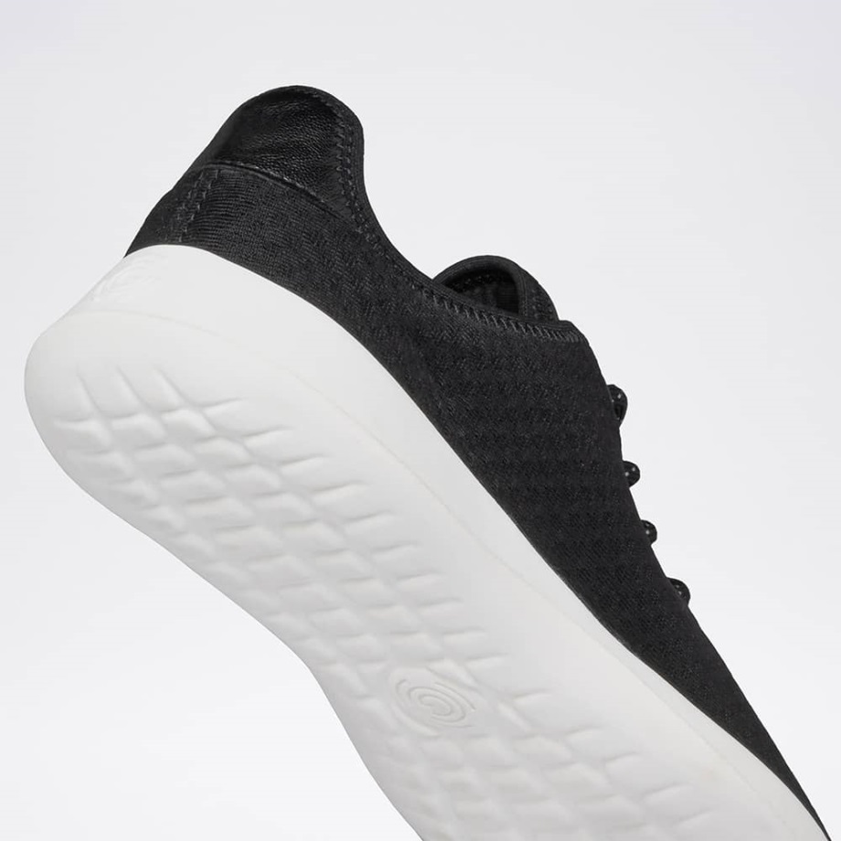 Balance Vegan Men Black Groundies Suomi