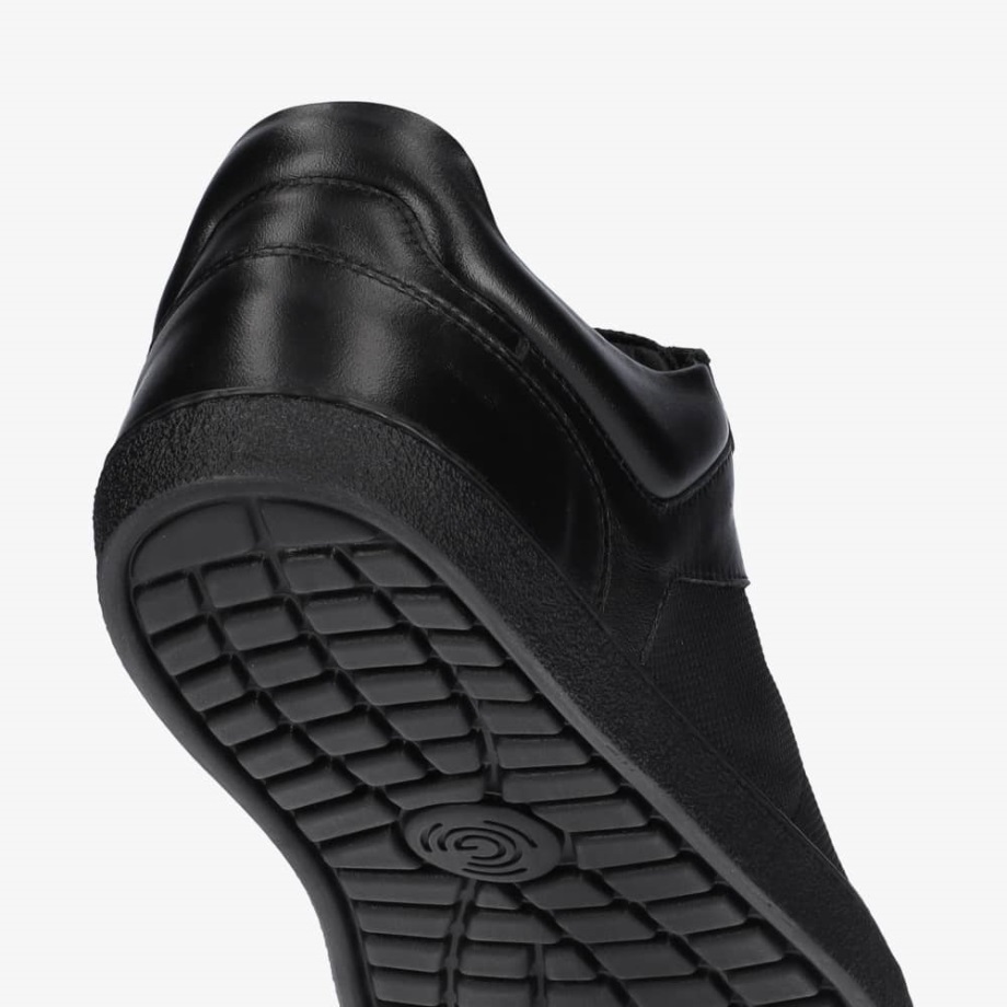 Court Men Black Groundies Suomi