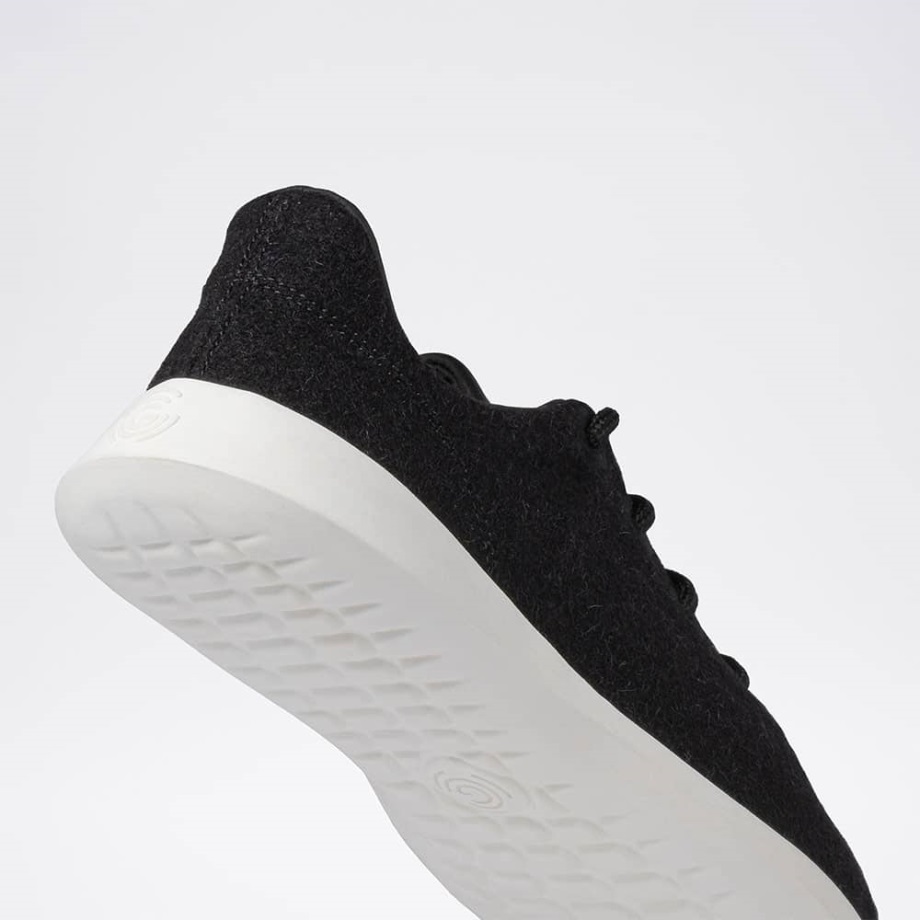 Groundies Suomi Relax Naiset Musta