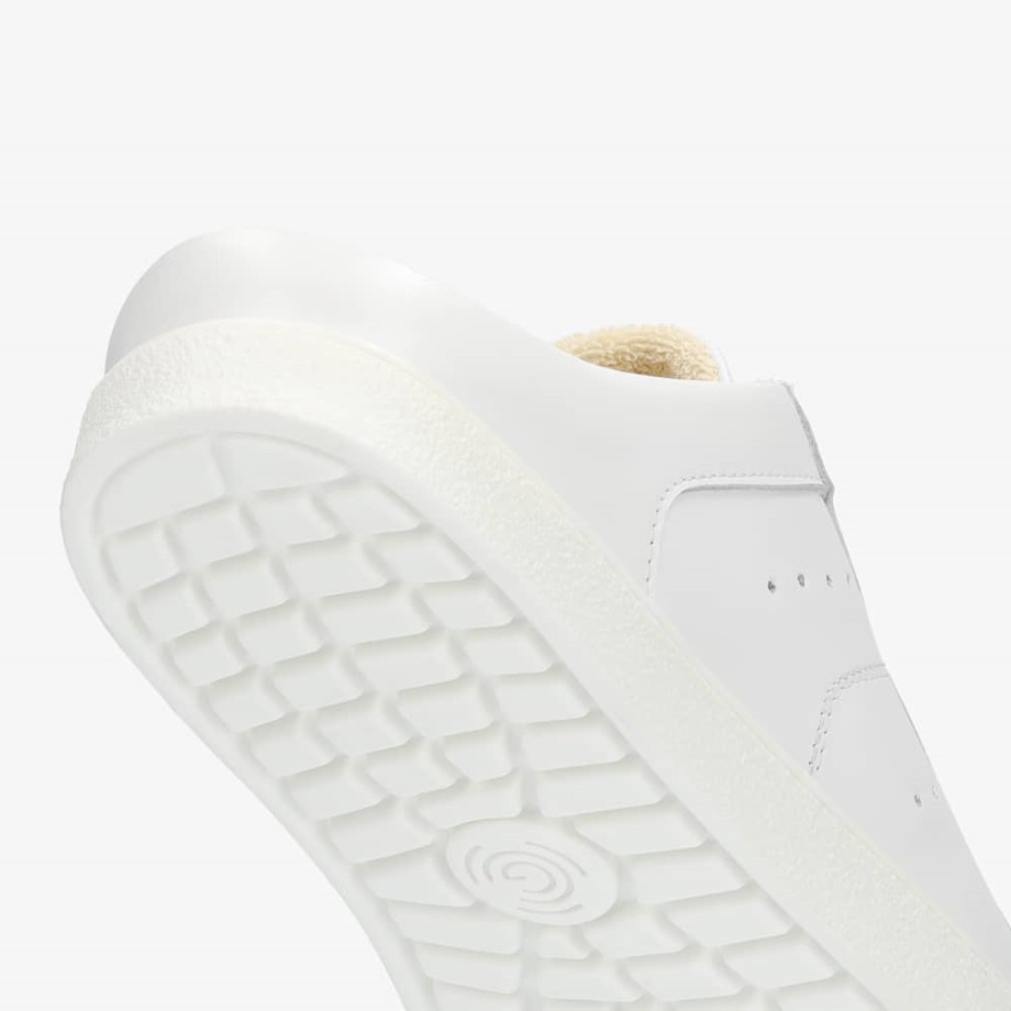 Groundies Suomi White Universe Easy Men