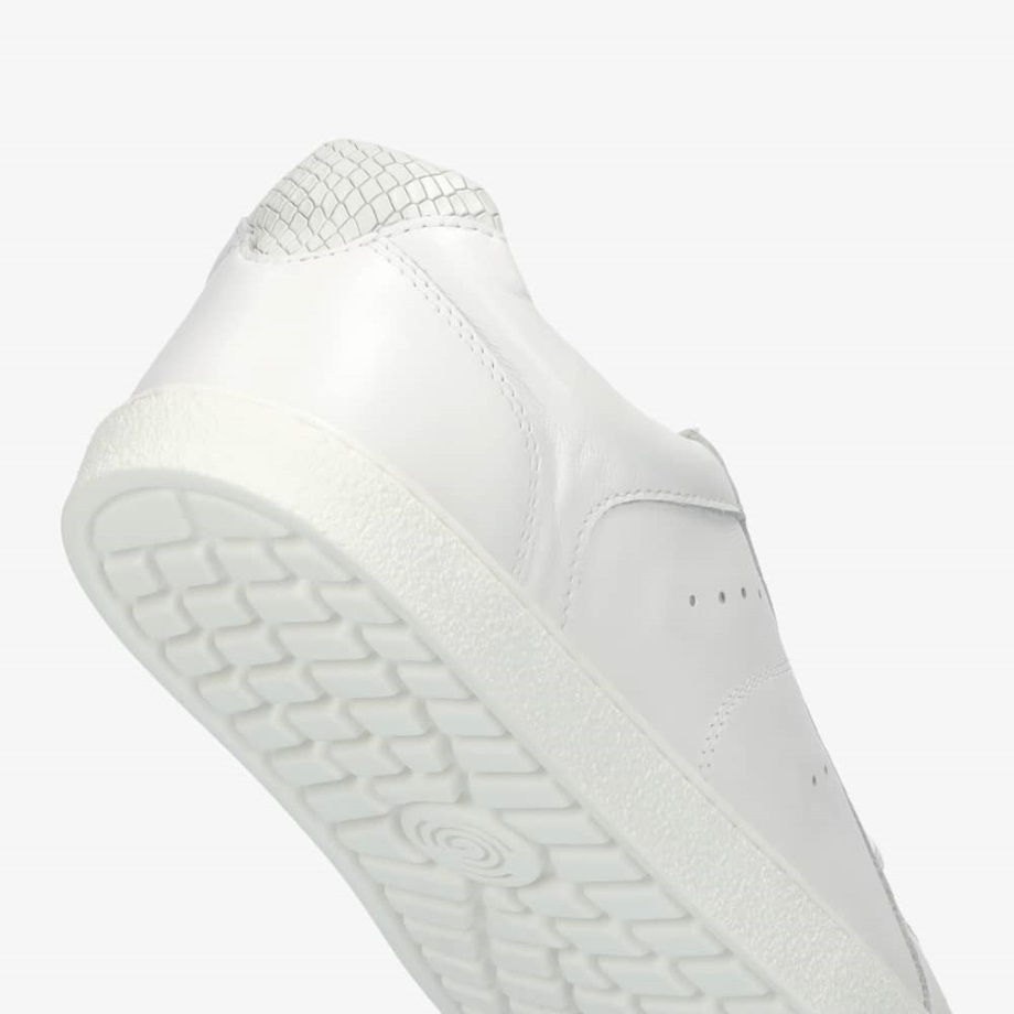 Groundies Suomi White Universe Käärme Naiset