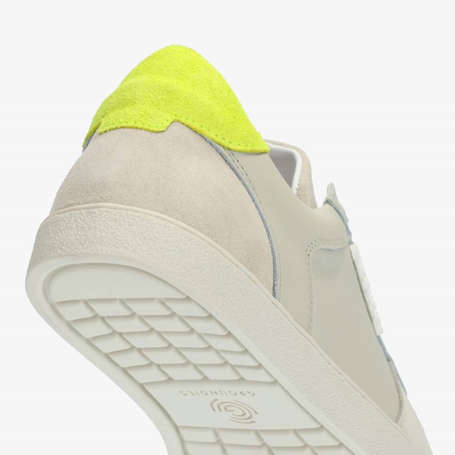 Hamptons Beige Women Groundies Suomi