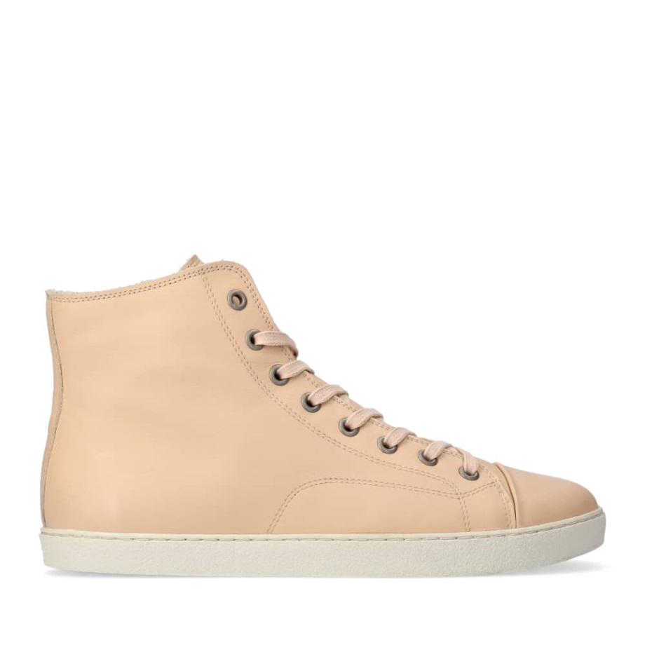 Manhattan Women Beige Groundies Suomi