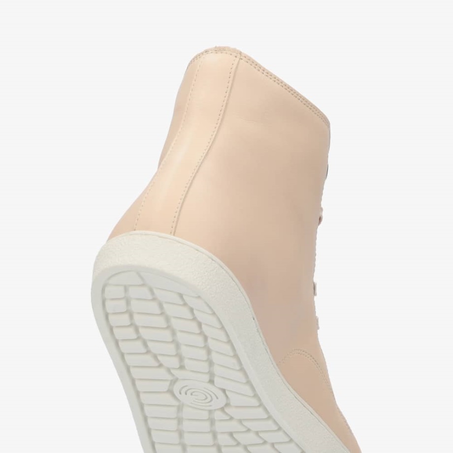 Manhattan Women Beige Groundies Suomi