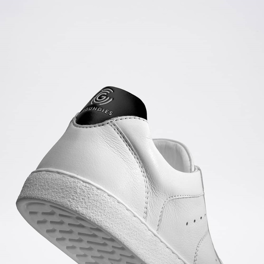 Universe Men White/black Groundies Suomi